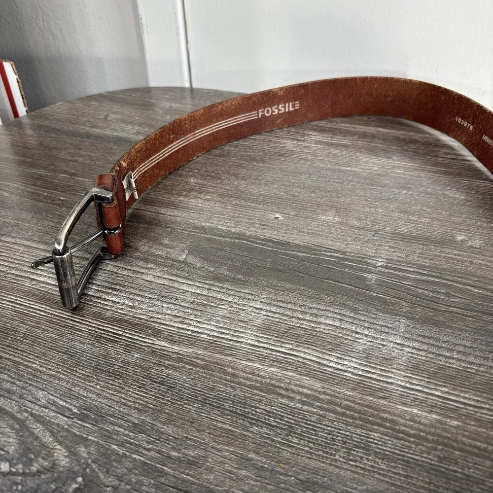 Fossil Mens size 38 Brown Genuine Leather Belt Nickel Buckle 1.5